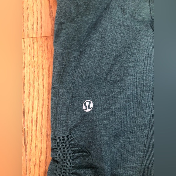 Lululemon cropped leggings - Picture 3 of 3